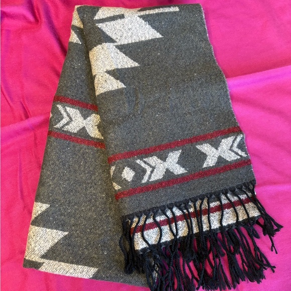 Wool blend reversible scarf by LOOK - Picture 2 of 6